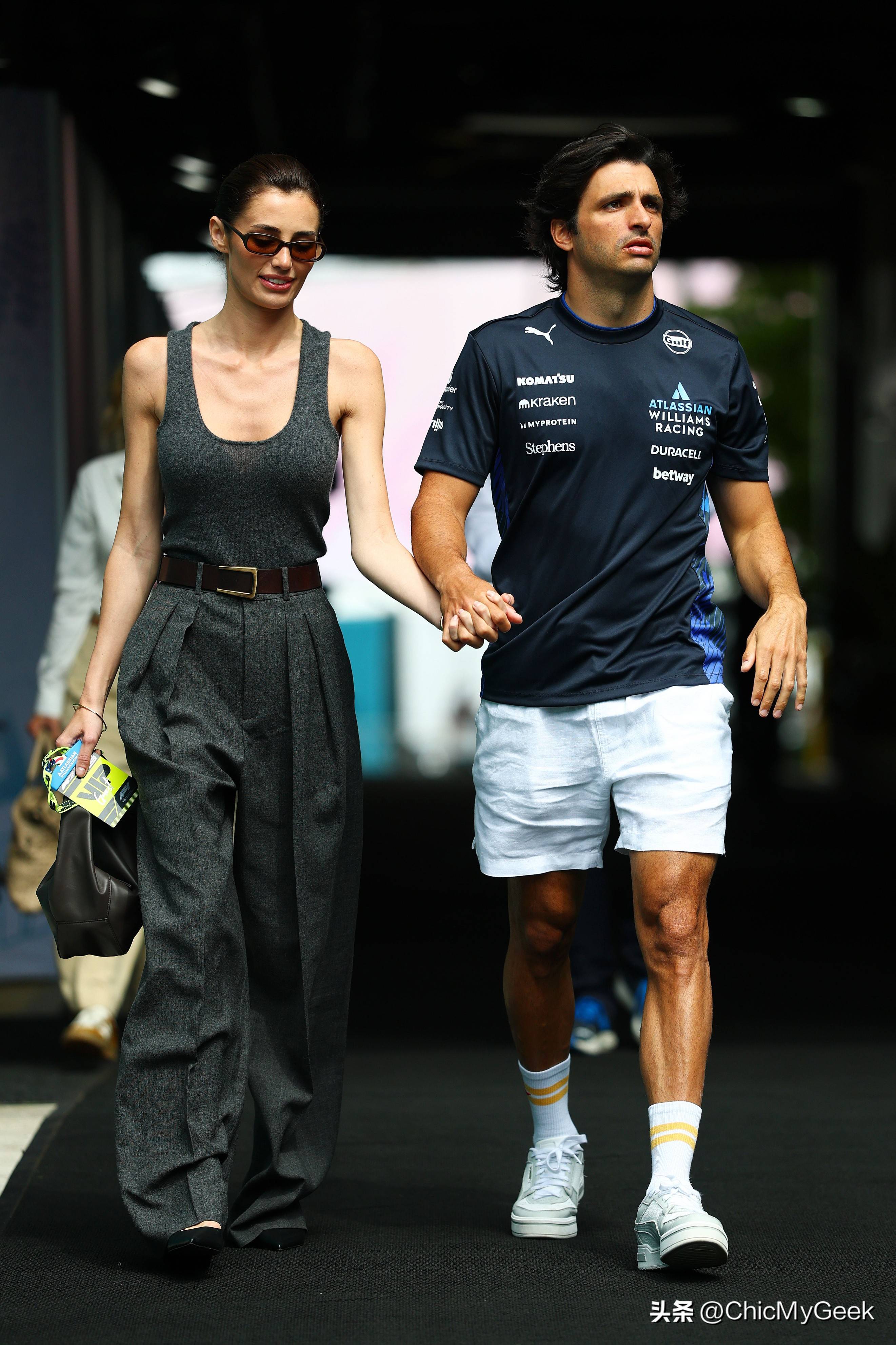 开云体育平台APP-梅赛德斯碾压法拉利，皮亚斯特里统治全场