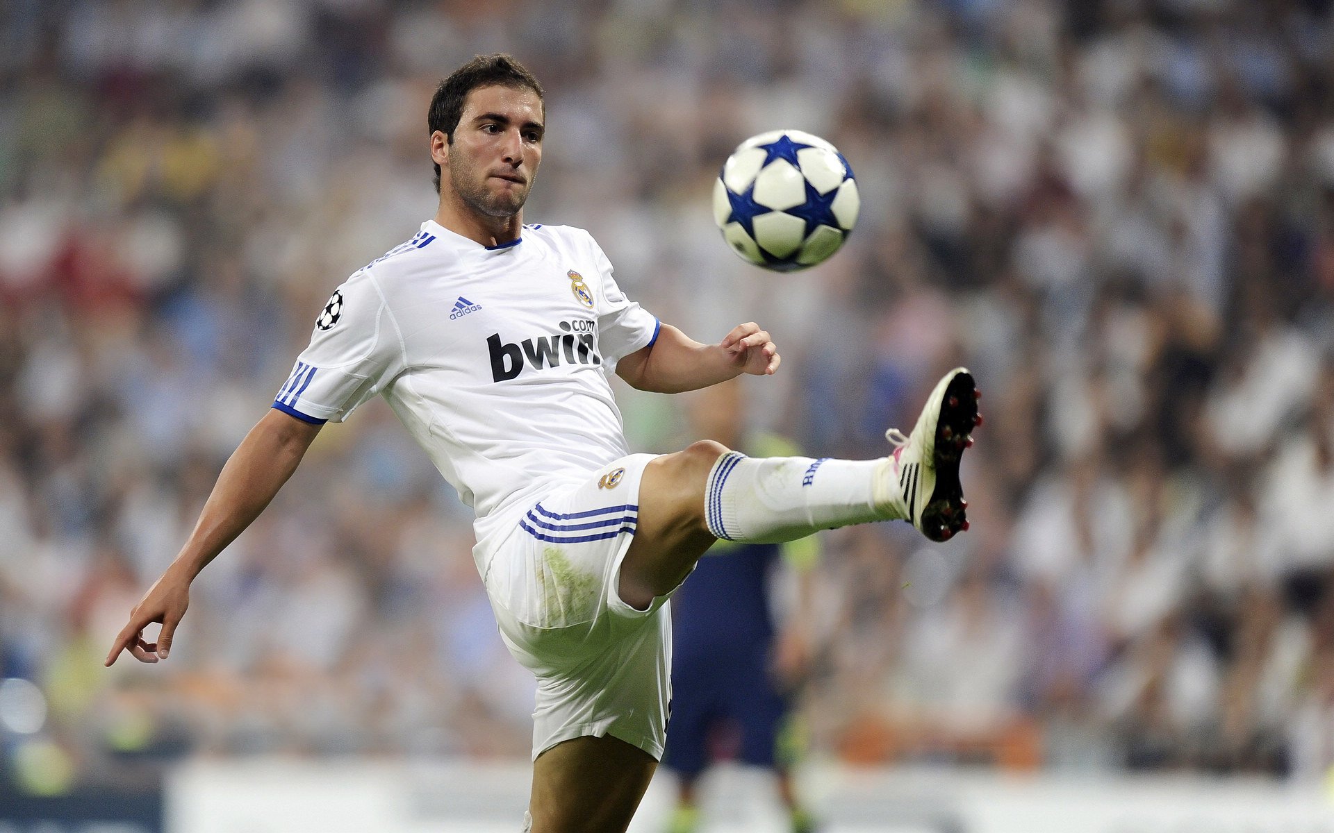 布克成为胜负手，奇才横扫步行者，当个人英雄主义照亮团队胜利