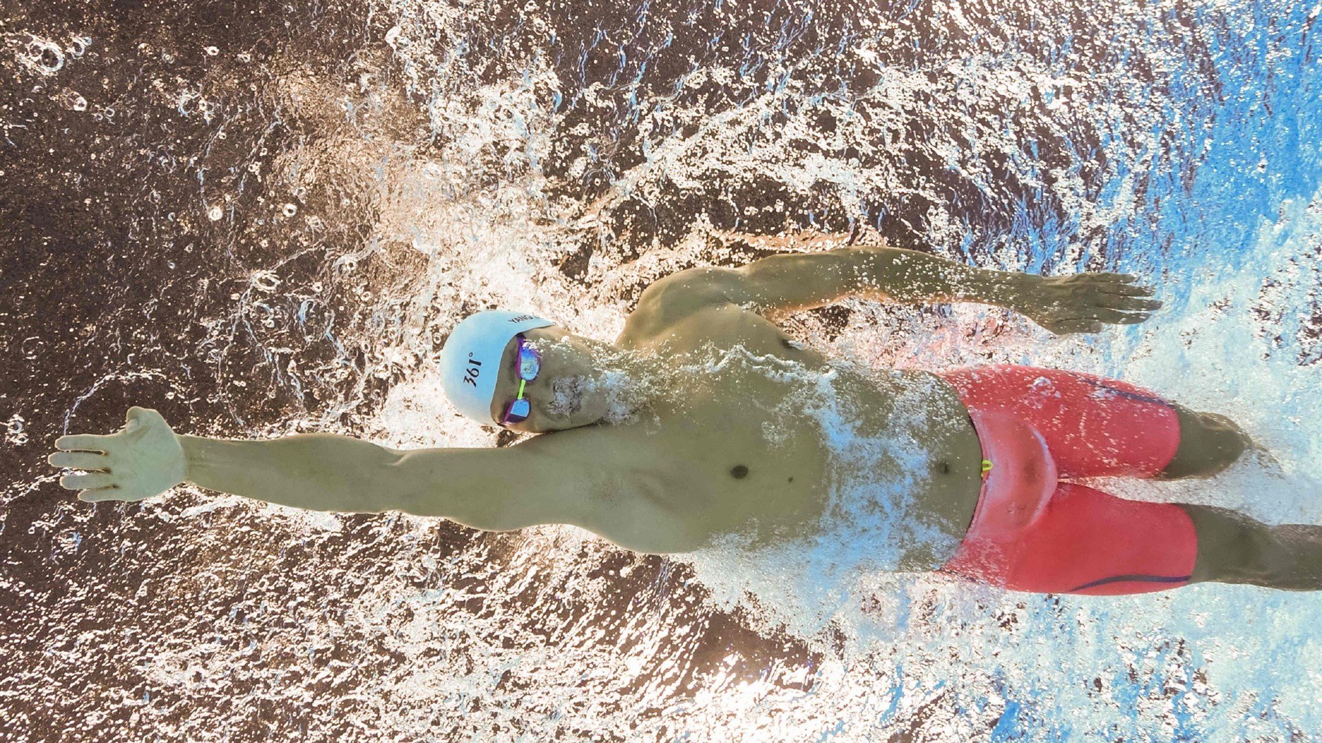 开云体育APP下载-世界排名争夺战之夜，孔德高光表现，当数据成为信仰，我们失去了什么？